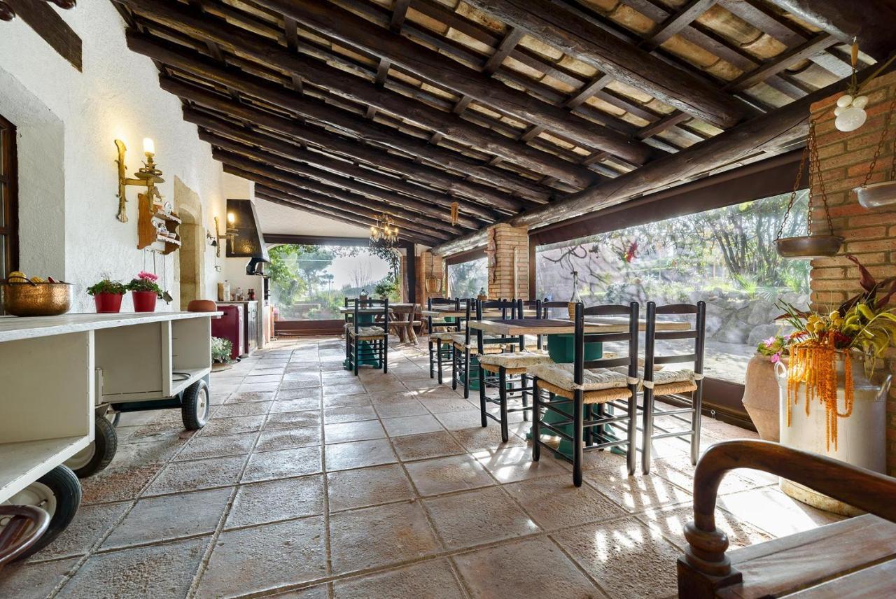 Masia Can Manent Del Bosc S XVIII Santa Eulalia de Ronsana Luaran gambar