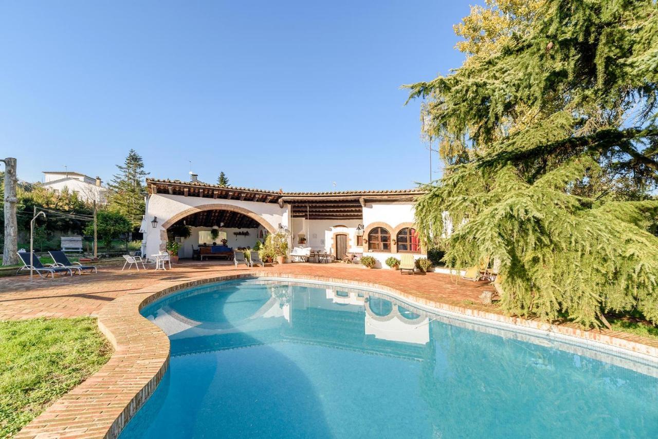Masia Can Manent Del Bosc S XVIII Santa Eulalia de Ronsana Luaran gambar